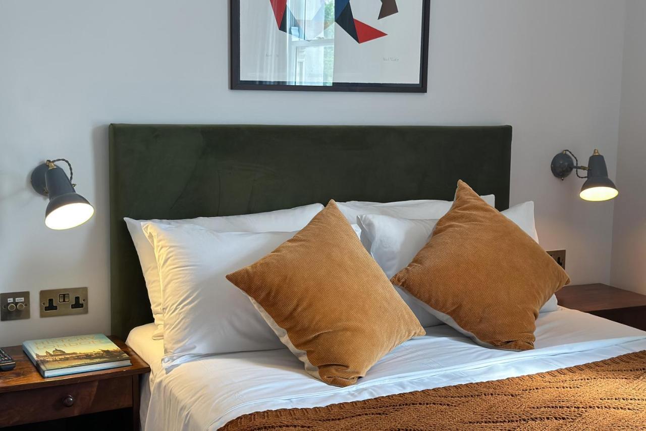 The Knight Of Nottinghill Otel Londra Dış mekan fotoğraf